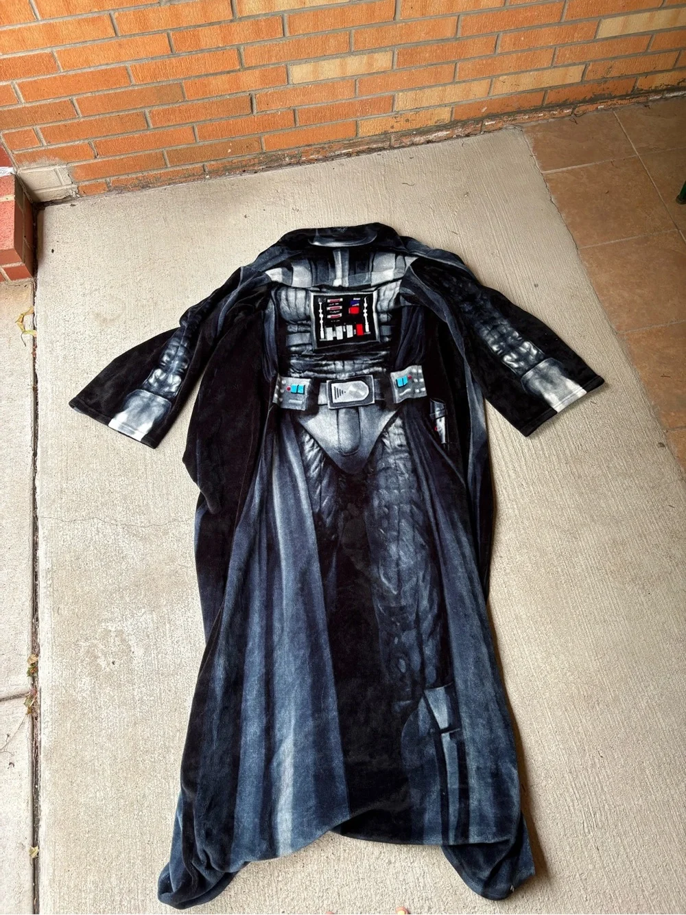 Adult Star Wars Darth Vader silk touch comfy throw blanket with sleeves